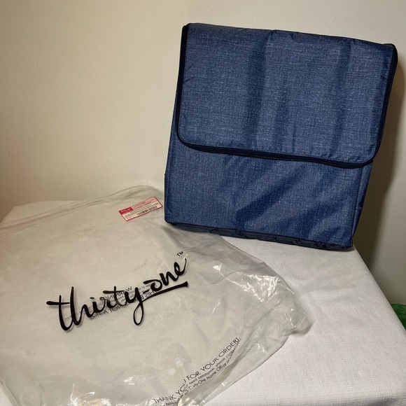 Thirty-One Denim Blue Thermal Tote Bag. New. Perfect for summer - Picture 2 of 8